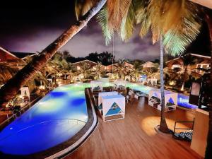 Bazén v ubytování Raya Resorts nebo v jeho okolí