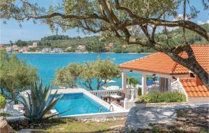 Bazén v ubytování Holiday Home Gradina Iv nebo v jeho okolí