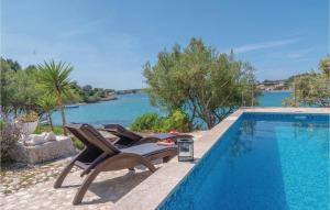 Bazén v ubytování Holiday Home Gradina Iv nebo v jeho okolí