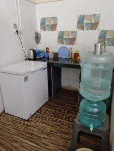 Kuchyň nebo kuchyňský kout v ubytování Bapuji Dormitory Hostel Mumbai