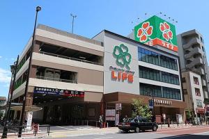 Το κτήριο όπου στεγάζεται  το διαμέρισμα