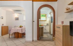 Kuchyň nebo kuchyňský kout v ubytování Pet Friendly Apartment In Zambratija + 14 fotografií