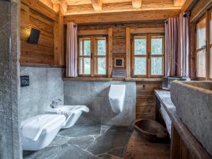 Ein Badezimmer in der Unterkunft Buccara Zwischenbachalm