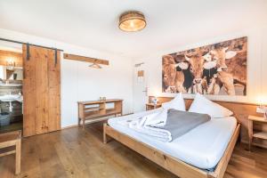 Postel nebo postele na pokoji v ubytování Hotel Kaiserstuhl