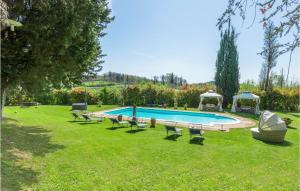 Basen w obiekcie Villa Pieve, Lucignano lub w pobliżu