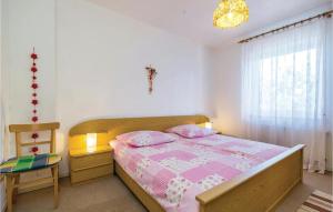 Fotografie z fotogalerie ubytování Cozy Apartment In Opric With Wifi v destinaci Opric