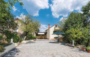 Vonkajšia záhrada v ubytovaní Holiday Home Put Skole Bb Croatia