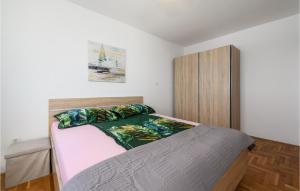 Posteľ alebo postele v izbe v ubytovaní Lovely Home In Vabriga With Wifi