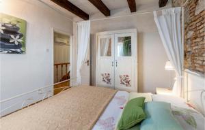 Posteľ alebo postele v izbe v ubytovaní Lovely Home In Crikvenica With Wifi