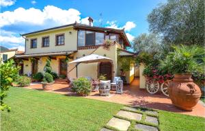 Vonkajšia záhrada v ubytovaní Amazing Home In Camaiore