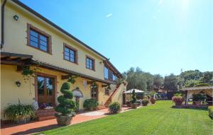 Vonkajšia záhrada v ubytovaní Amazing Home In Camaiore
