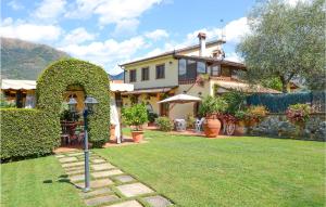 Vonkajšia záhrada v ubytovaní Amazing Home In Camaiore