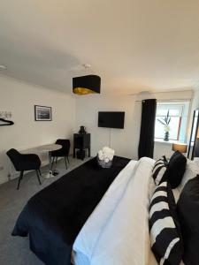 TV a/nebo společenská místnost v ubytování Eden Rooms Peterhead