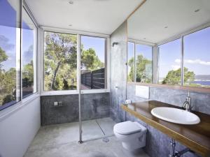 Ένα μπάνιο στο Villa in Ibiza near Beaches +32 φωτογραφίες
