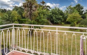 Balkon lub taras w obiekcie Cozy Home In Plouézec With Wifi