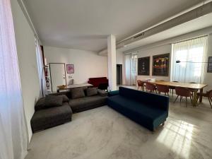 Posezení v ubytování La casa di Wayne