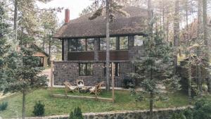 Um jardim no exterior de Drey Divcibare