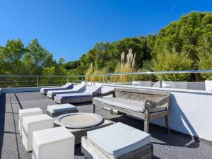 Posezení v ubytování Villa in Ibiza with Sea Views & Infinity Pool