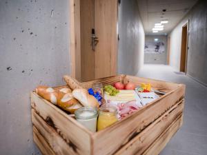 Jídlo v aparthotelu nebo okolí