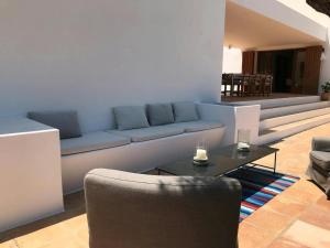 Afbeelding uit fotogalerij van Villa in San Carlos near Aguas Blancas Beach in Sant Carles de Peralta