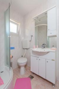 Koupelna v ubytování House Mirjana