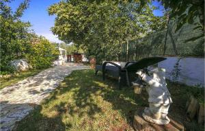 Κήπος έξω από το House Ester