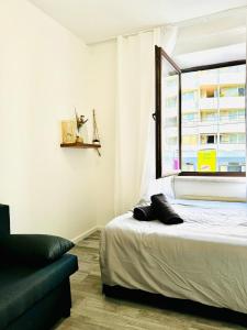 Uma cama ou camas num quarto em Beautiful 4BR Apt for up to 12P 10 Min to FAC Platz