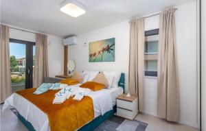 Katil atau katil-katil dalam bilik di Awesome Apartment In Malinska