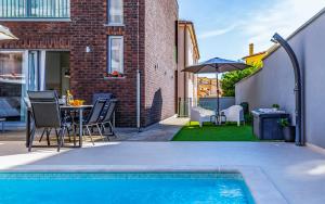 Bazén v ubytování Istriensonne 0763 - Villa Sky mit Pool nebo v jeho okolí