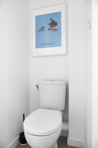 Koupelna v ubytování Le Grand Bleu - Wifi fibre/Linge/Accès cour + 10 fotografií