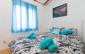 Posteľ alebo postele v izbe v ubytovaní Gorgeous Home In Porec With Wifi