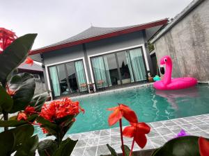Bazén v ubytování Arun Siri Pool Villa Aonang nebo v jeho okolí