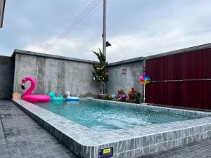Bazén v ubytování Arun Siri Pool Villa Aonang nebo v jeho okolí