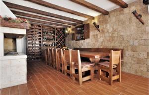 Fotografia z galérie ubytovania Cozy Home In Makarska With Sauna v destinácii Makarska
