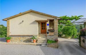 Budova, kde se apartmán nachází + 29 fotografií