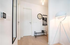 Zdjęcie z galerii obiektu 1 Bedroom Beautiful Apartment In Zadar w mieście Zadar