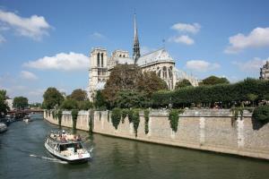 Zdjęcie z galerii obiektu Neuilly Sweet Home - Proche Paris Disney w mieście Neuilly-sur-Marne
