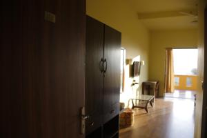 Galeriebild der Unterkunft The Yellow Retreat in Wai