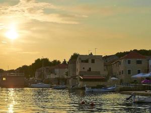 Příroda nedaleko apartmánu + 18 fotografií