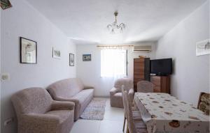 Fotografia z galérie ubytovania 3 Bedroom Gorgeous Home In Omis v Omise