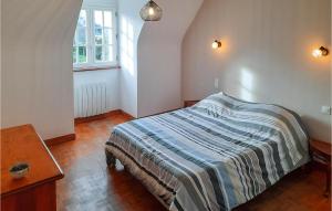 Posteľ alebo postele v izbe v ubytovaní 4 Bedroom Nice Home In Plougasnou