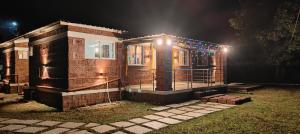 Budova, kde se vila nachází + 18 fotografií