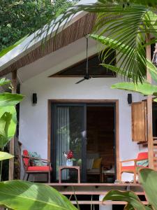 Zahrada ubytování Dragonfly Beachfront Villas-Adult Only