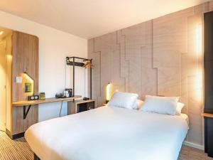 Postel nebo postele na pokoji v ubytování B&B HOTEL Brest Porte de Gouesnou