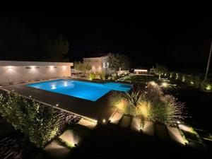 Bazén v ubytování I MURETTI A SECCO B&B nebo v jeho okolí + 22 fotografií