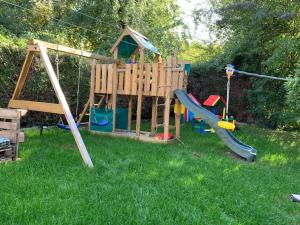 Herní místnost nebo prostor pro děti v ubytování 2 pièces moderne et cosy à Strasbourg + 3 fotografie