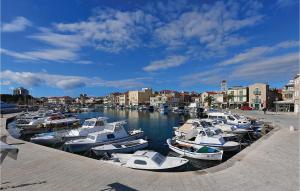 Fotografia z galérie ubytovania Lovely Apartment In Vodice v destinácii Vodice