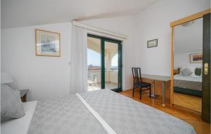 Fotografia z galérie ubytovania Lovely Apartment In Vodice v destinácii Vodice