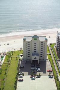 Letecký snímek ubytování Emerald Shores Hotel - Daytona Beach