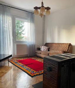 Prostor za sedenje u objektu Apartment with beautiful view of Avala Mountain 3 rooms for 6 guests max SRB, DE, EN